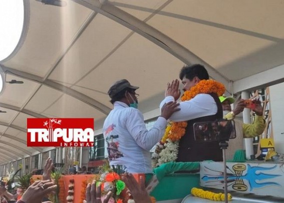 Tripura’s Tiger Sudip Roy Barman’s grand Welcome in Agartala with Slogan of ‘Biplab Hatao, Tripura Bachao’